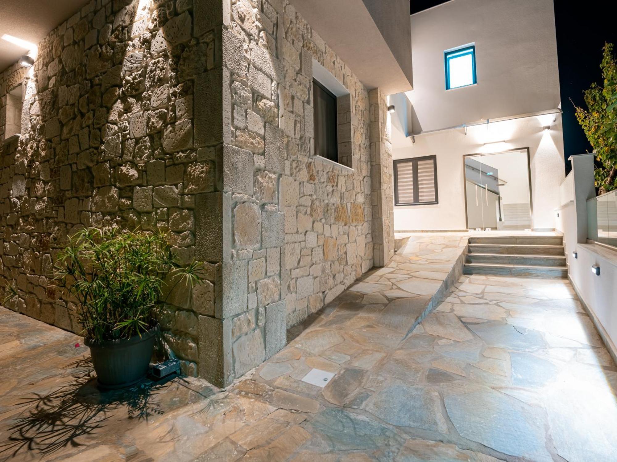 Antony'S Luxury Apartments Νικήτη Εξωτερικό φωτογραφία