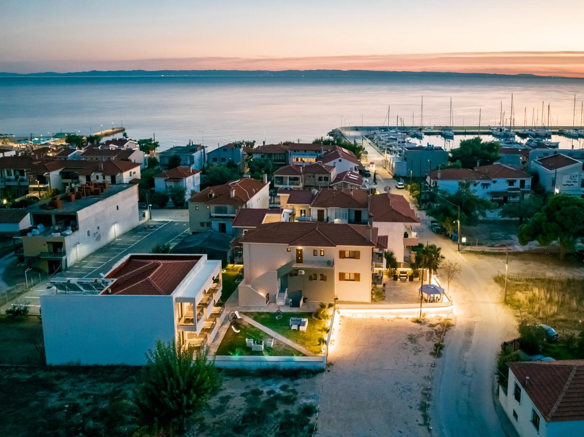 Antony'S Luxury Apartments Νικήτη Εξωτερικό φωτογραφία